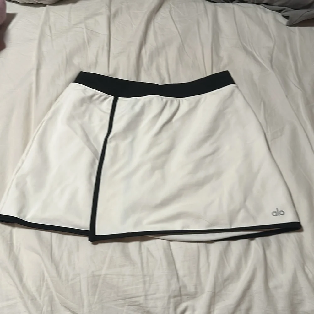 ALO Yoga Airbrush Streamline Tennis Skirt - Picture 2 of 7